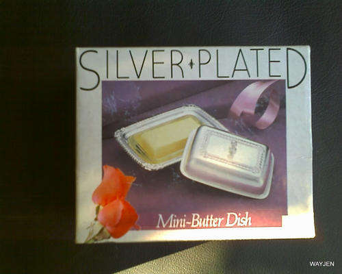 ELWECO. SILVER PLATED MINI BUTTER DISH WITH GLASS INNER.  NEW.