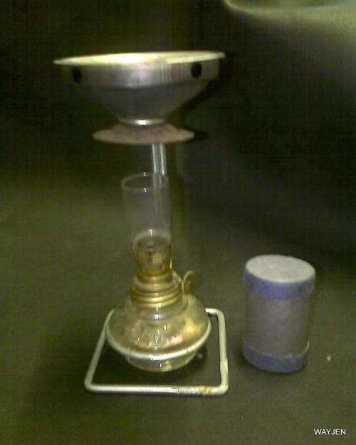 VAPO-CRESOLENE. FOR HEAD COLDS/WHOOPING COUGH/BRONGIALE-ASMA. MADE IN OHIO,USA. VERY OLD.