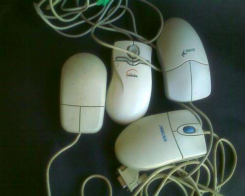 4 BLIND MICE. GENIUS AND SAHARA,MERCER AND ONE NO NAME. ONE BALL MISSING, SERIAL MICE.
