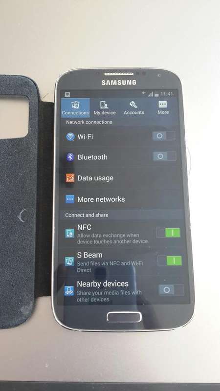 Samsung galaxy S4 32GB!! Black! R1 auction!