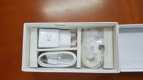 Samsung Galaxy S6 | 32GB | Demo units. Unused.
