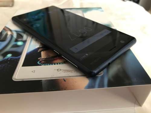 Nokia 3 - like new. R1 auction! Retail R2500!