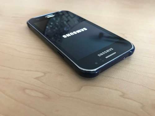 Samsung Galaxy J1 Ace neo - Like new. Dual sim!