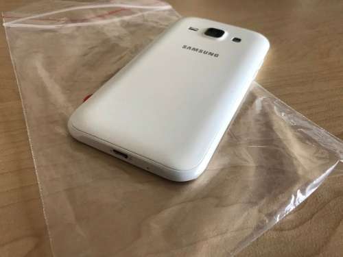 Samsung Galaxy J1 - Like new. Dual sim!