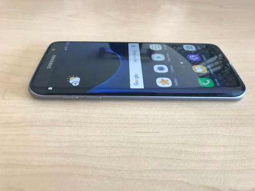 Samsung galaxy S7 edge!! Black. Like new.
