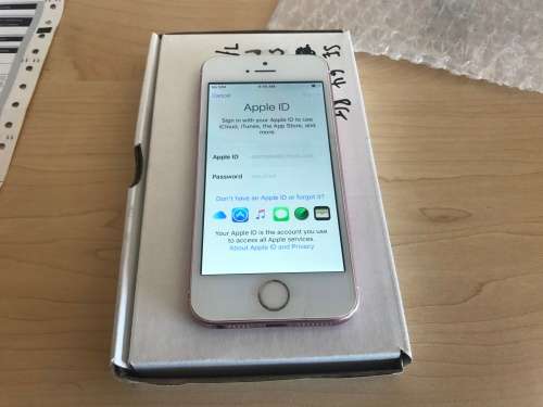 Apple Iphone SE 64GB. Rose Gold.