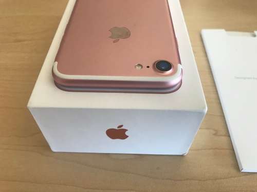 iPhone 7 |128GB | Rose Gold. Local stock. Clearout!!