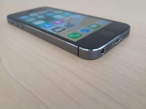 Apple Iphone 5S 32GB! Space grey.