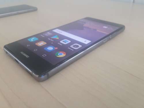 Huawei P9 32GB. Titanium silver. Dual sim.