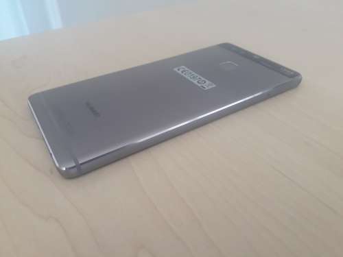 Huawei P9 32GB. Titanium silver. Dual sim.