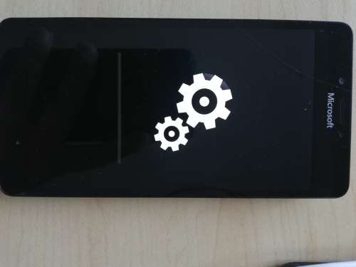 Microsoft Lumia 950 x 2 devices |