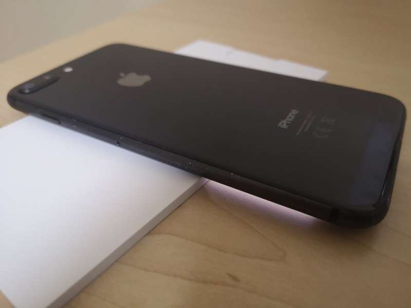 Apple iPhone 8 Plus, 64GB |