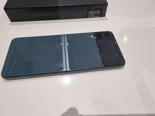 Samsung Galaxy Z Flip 3 5G 256GB Black