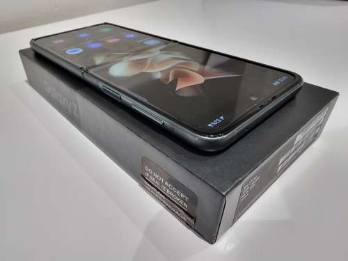Samsung Galaxy Z Flip 3 5G 256GB Black