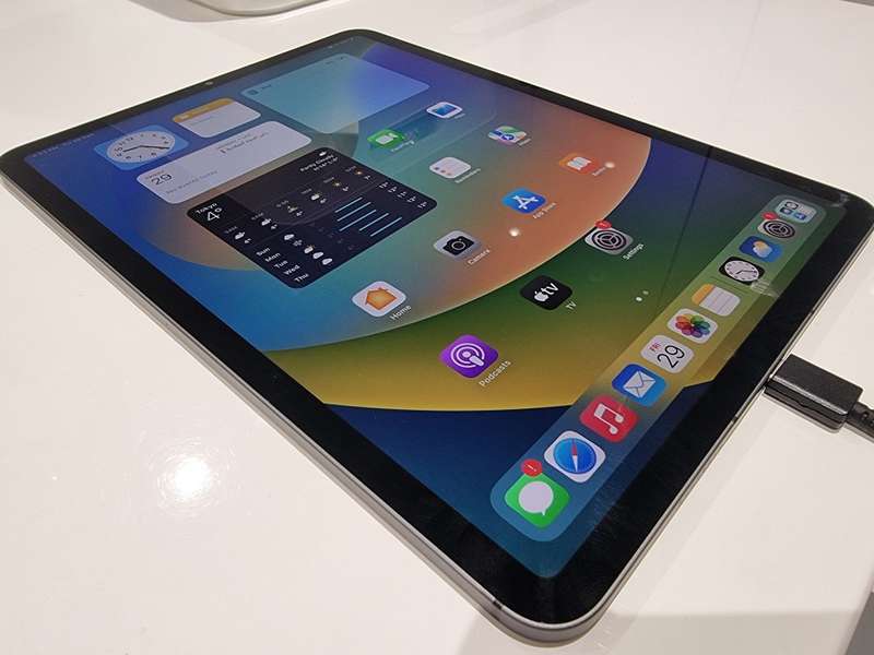 iPad Pro (11-inch, 2021, 3rd generation) Wi-Fi + Cellular 128GB - Space Grey