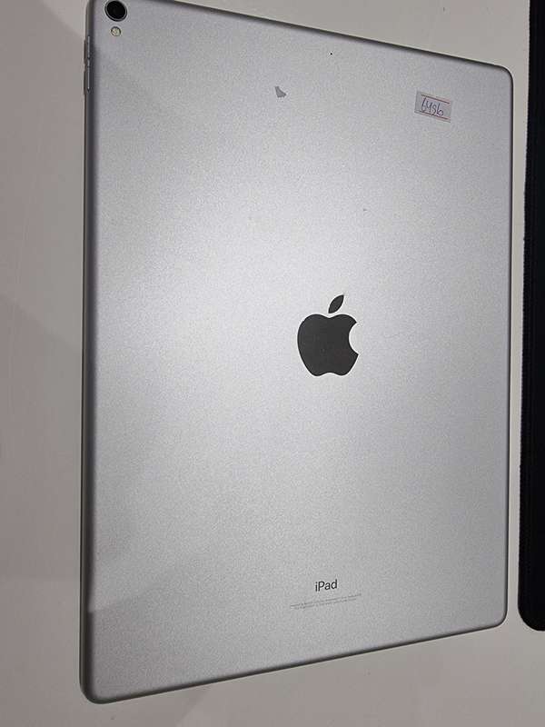 iPad Pro (12.9-inch, 2017, 2nd Generation) Wi-Fi 64GB - SILVER