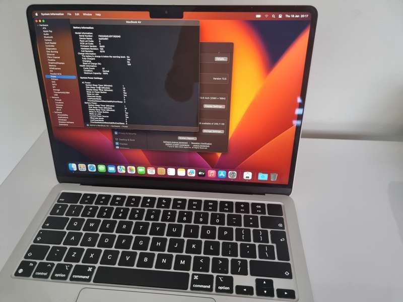 Apple MacBook Air 13-inch | Apple M2 chip | 256GB - Silver