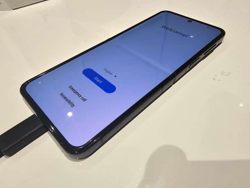 Samsung Galaxy Z Flip 4 5G Graphite 256GB