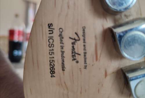 Squier by Fender