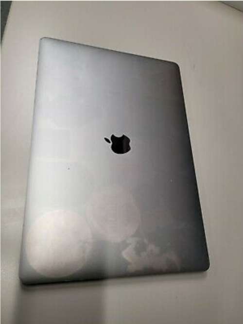 Apple MacBook Pro 15 (512GB SSD, Intel Core i7 2.6 GHz, 16GB) Laptop