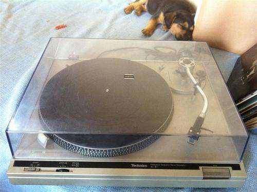 Technics SL -B2 (Turntable Vinyl L.P's)