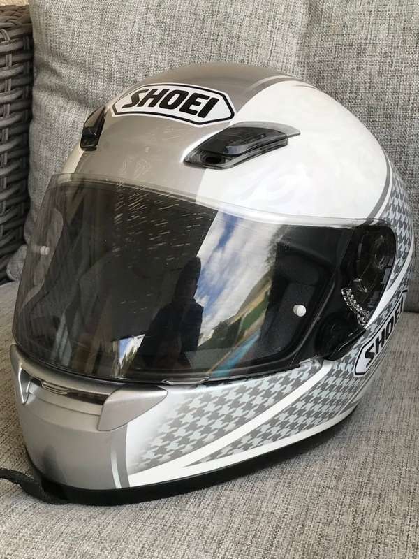 Shoei helmet (Medium) 57cm-58cm