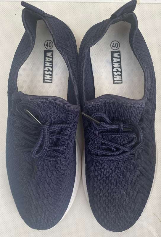 Ladies Casual Slip-on Sneaker - Blue - Size 40 (Customer return - no box)