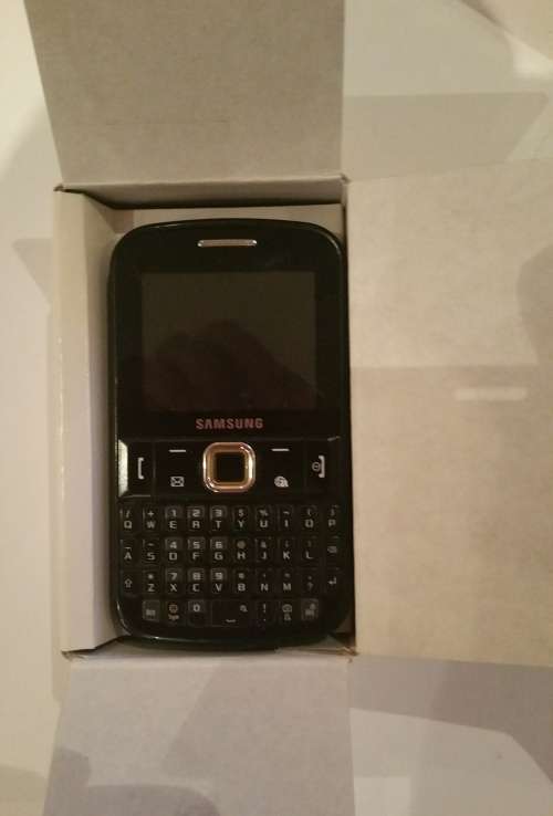 SAMSUNG GSM MOBILE PHONE: GT-E2220