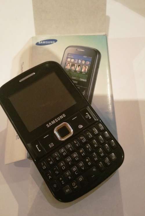 SAMSUNG GSM MOBILE PHONE: GT-E2220