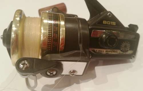 DAIWA BLACK GOLD SPINNING REEL (BG15)