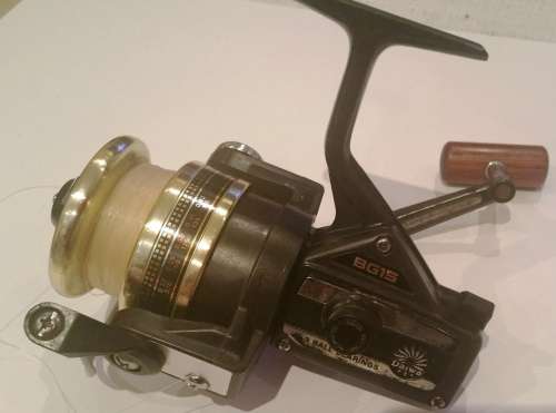 DAIWA BLACK GOLD SPINNING REEL (BG15)