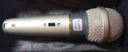 POWERSONIC UHM-4003 DYNAMIC AND PROFESSIONAL MICROPHONE & XLR/JACK CABLE