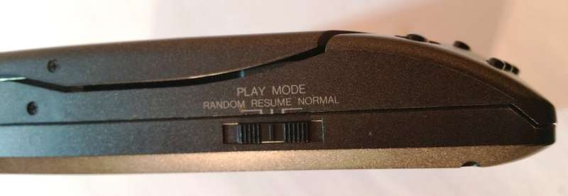 TECHNICS PORTABLE CD PLAYER SL-XP300