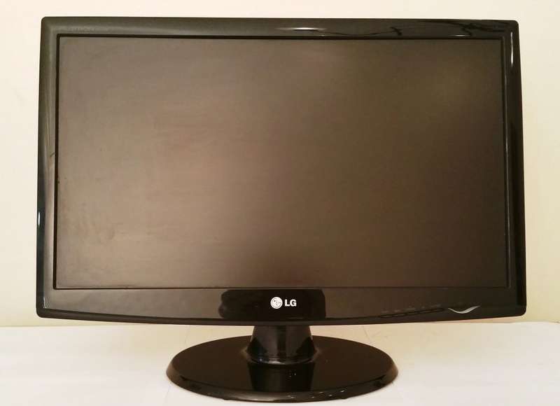 LG FLATRON W2343S 23" PC SCREEN/PROJECTOR NOT WORKING (PARTS & REPAIR)