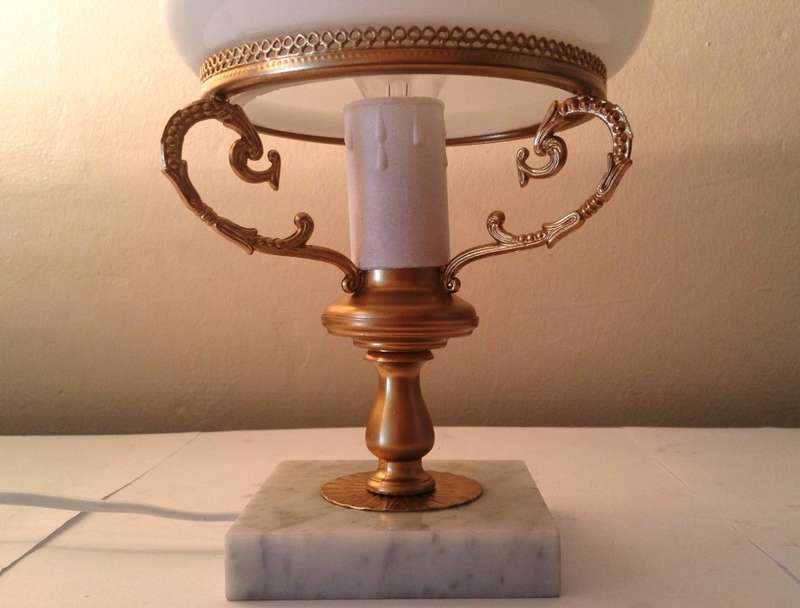 TABLE LAMP: DELICATE, BEAUTIFUL AND ELEGANT **LESS 10% JUNE ONLY**