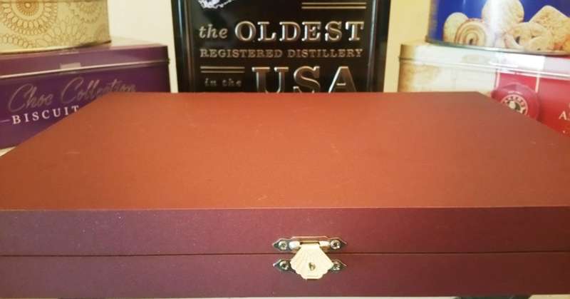 COLLECTION OF TINS, WOODEN HINGED BOX - FOR THE COLLECTOR OR STORING