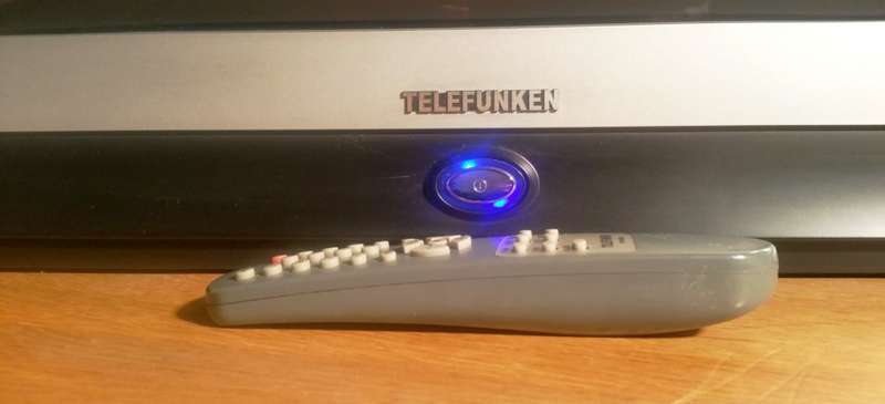 TELEFUNKEN DIGITAL CONTROL MULTI-SYSTEM TV 74cm (29") AV STEREO COLOUR (CRT)