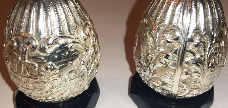 CRUET SALT AND PEPPER - SILVER PLATE AND INTRICATE DETAIL