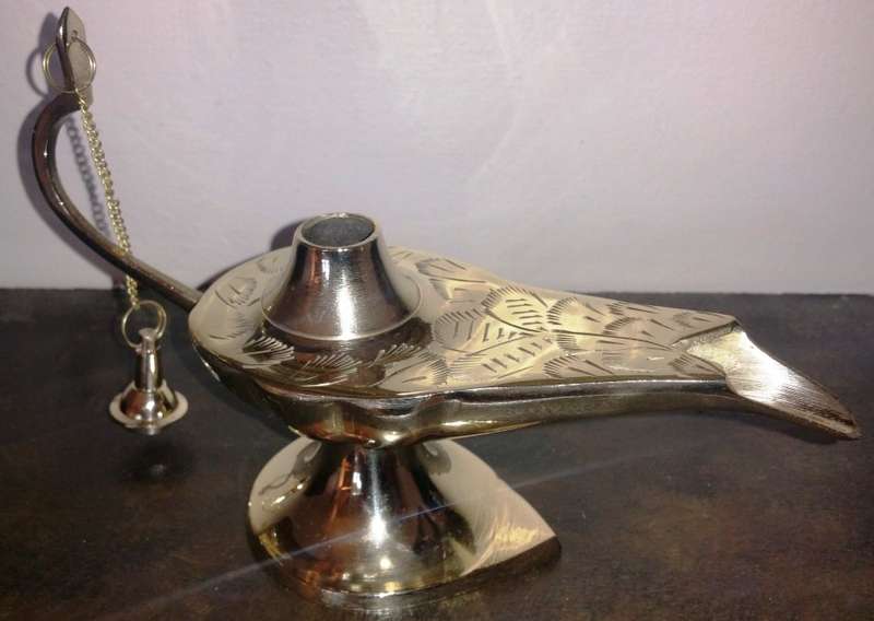 SOLID BRASS ALADDIN GENIE LAMP