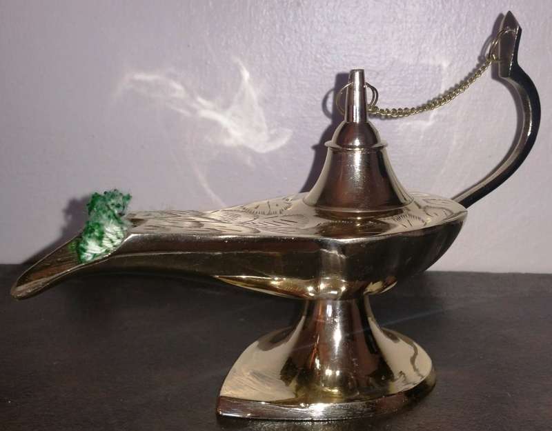 SOLID BRASS ALADDIN GENIE LAMP