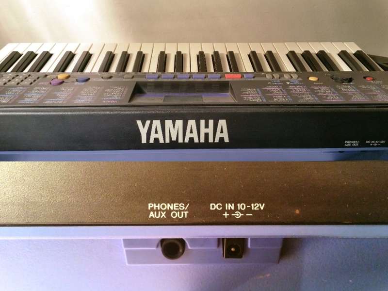 YAMAHA KEYBOARD PORTATONE - PSR-78