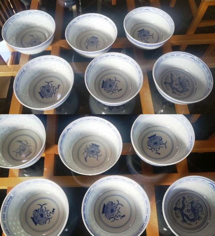 CHINESE DINNER/DINING SERVICE HUGE COLLECTION OF PIECES: RICE PATTERN AND BRASS