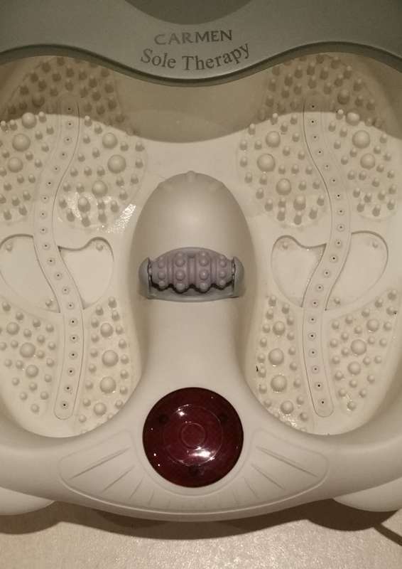 CARMEN ~ PARIS ~ SOLE THERAPY MASSAGE FOOT BATH