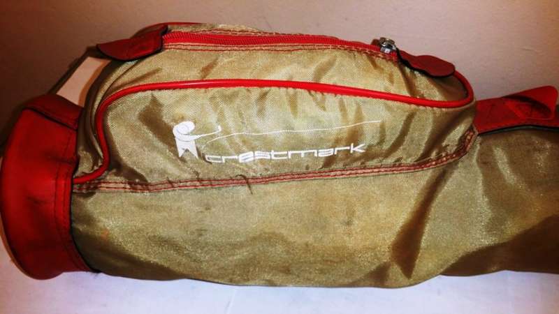 CRESTMARK LIGHTWEIGHT GOLF TRAVELING BAG