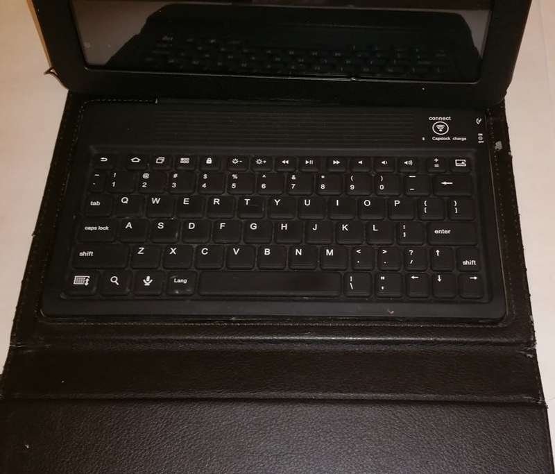 SAMSUNG GALAXY TAB 2 10.1 [32GB] & PERIPHERALS [TAB NOT WORKING: REPAIR ~ PARTS]