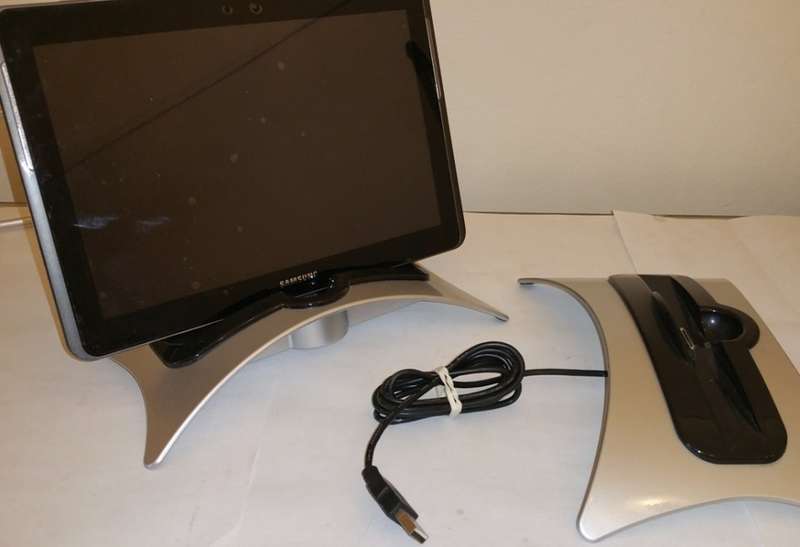 SAMSUNG GALAXY TAB 2 10.1 [32GB] & PERIPHERALS [TAB NOT WORKING: REPAIR ~ PARTS]
