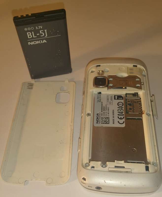NOKIA C6 MOBILE PHONE