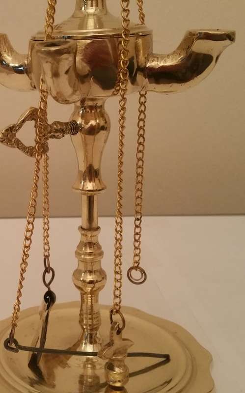 FULL SIZE SOLID BRASS WHALE OIL LAMP (LUCERNE) WITH FOUR SPOUTS **Reduced ~ Promotional**