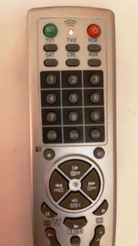 UNIVERSAL REMOTE ~ URC22B-15
