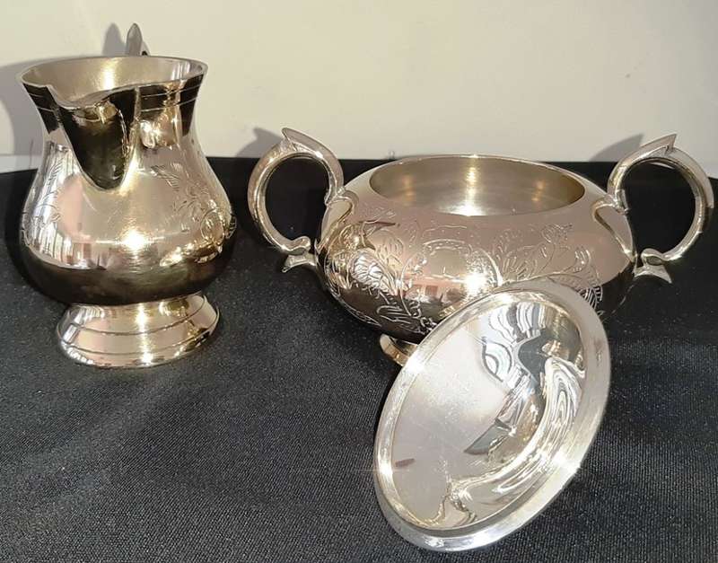 VICTORIAN-STYLED 5-PIECE TEA & COFFEE SET WITH SPIRIT KETTLE WATER WARMER - BRASS & PLATED ON BRASS